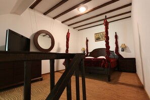 1 bedroom, minibar, in-room safe, desk
