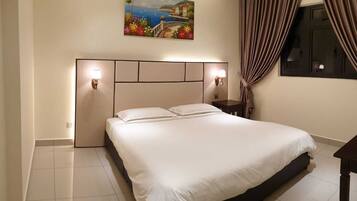 3 bedrooms, individually decorated, individually furnished