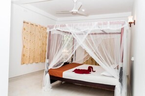 1 bedroom, in-room safe, free WiFi, bed sheets - Vila Addara Inn (Villa with Garden View) (Mirissa)