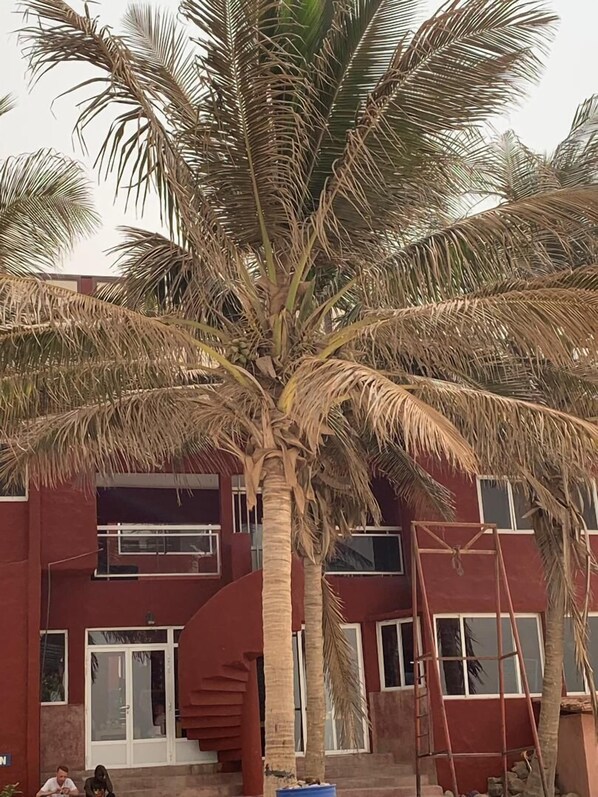 Front of property - Ngor House (Dakar)