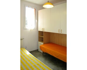 2 habitaciones, cuna de viaje y wifi gratis 