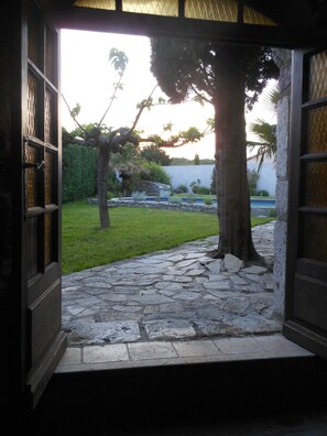 Property grounds - Charming residence in the hear of the southern Ardeche (Saint-Alban-Auriolles)