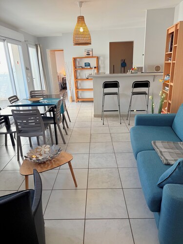 Air-conditioned villa with garden in the center of Marseillan