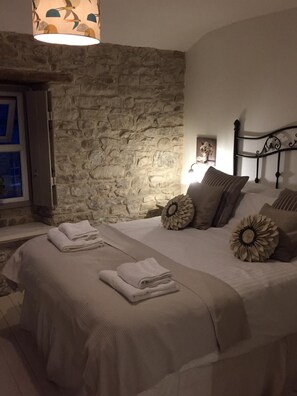 Cottage | 1 bedroom, premium bedding, pillowtop beds, free WiFi