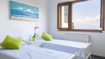 3 camere, culla da viaggio, Wi-Fi gratuito