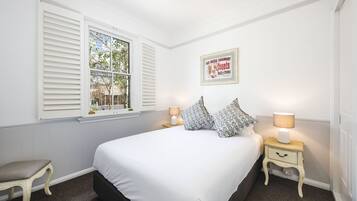 4 bedrooms, iron/ironing board, travel crib, free WiFi