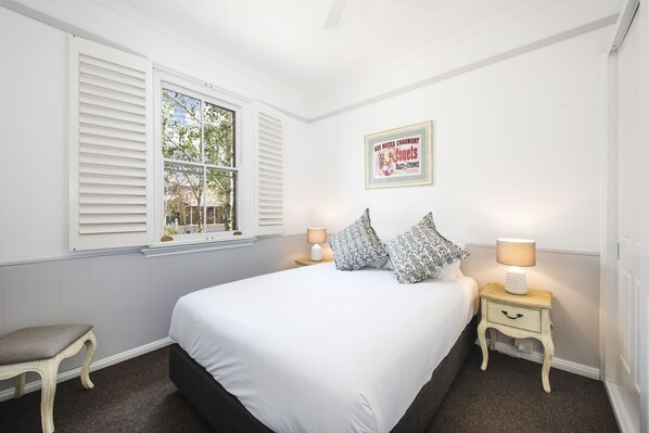 4 bedrooms, iron/ironing board, travel cot, free WiFi