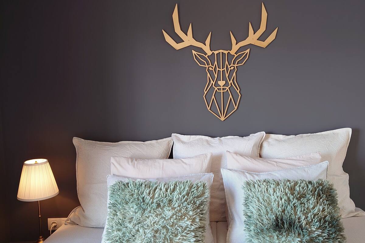 Deluxe Double Room (1) | Premium bedding, down comforters, memory foam beds, desk