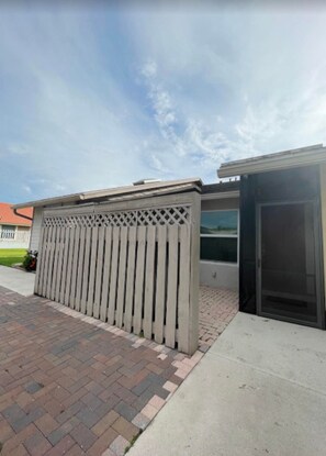 Exterior - Wonderful Home in the heart of Wellington (Wellington)