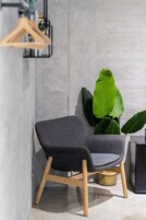 Quarto casal conforto | Escrivaninha, espaço de trabalho para notebook, quartos à prova de som