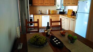 House | Private kitchen | Full-sized fridge, oven, stovetop, espresso maker