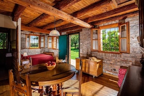 Apartment, 1 Schlafzimmer (1BIS Re dei Jet) | Wohnbereich | 60-cm-Fernseher mit Satellitenempfang