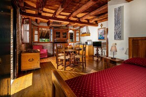 Apartment, 1 Bedroom (1BIS Re dei Jet) | Living area