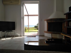 Apartment, 2 Bedrooms | Living room