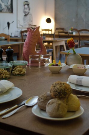 Daily local cuisine breakfast for a fee - Wil7 Boutique Hotel (Berlin)