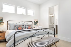Condo, 3 Bedrooms | 3 bedrooms, free WiFi