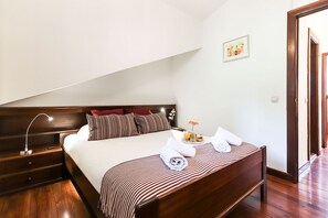 Apartamento, 2 habitaciones, no fumadores | 2 dormitorios, cunas (de pago), wifi gratis y ropa de cama