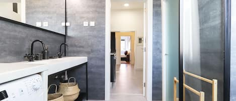 Leilighet, 2 soverom, ikke-røyk | Eget kjøkken | Kjøleskap, mikrobølgeovn, ovn og kokeplater