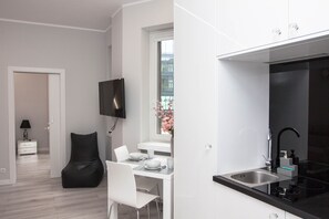 Presidential Penthouse | Shared kitchen | Fridge, electric kettle, cookware/dishes/utensils - Novel (Warsaw)