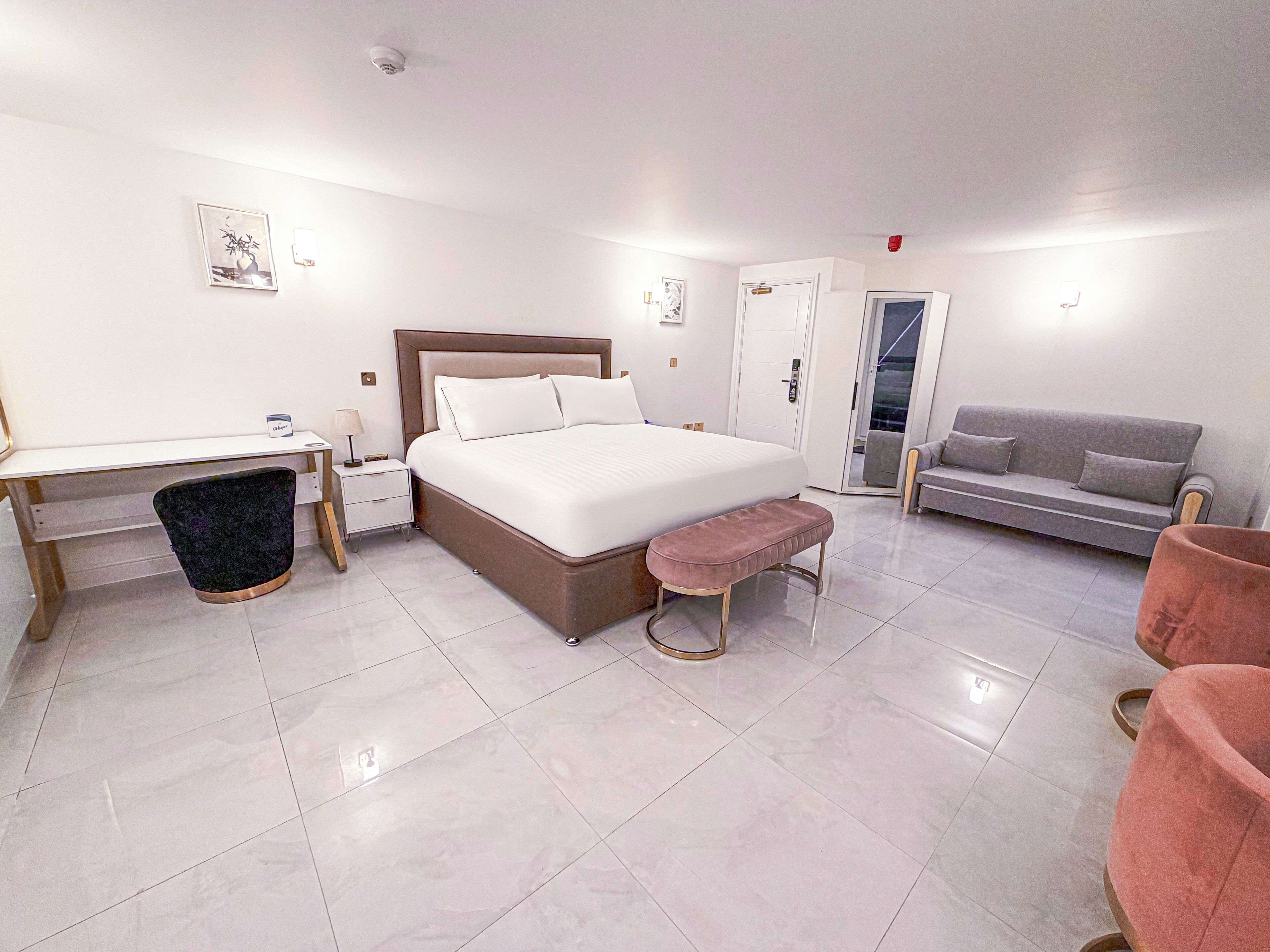 Suíte executiva | Roupas de cama premium, cofres nos quartos