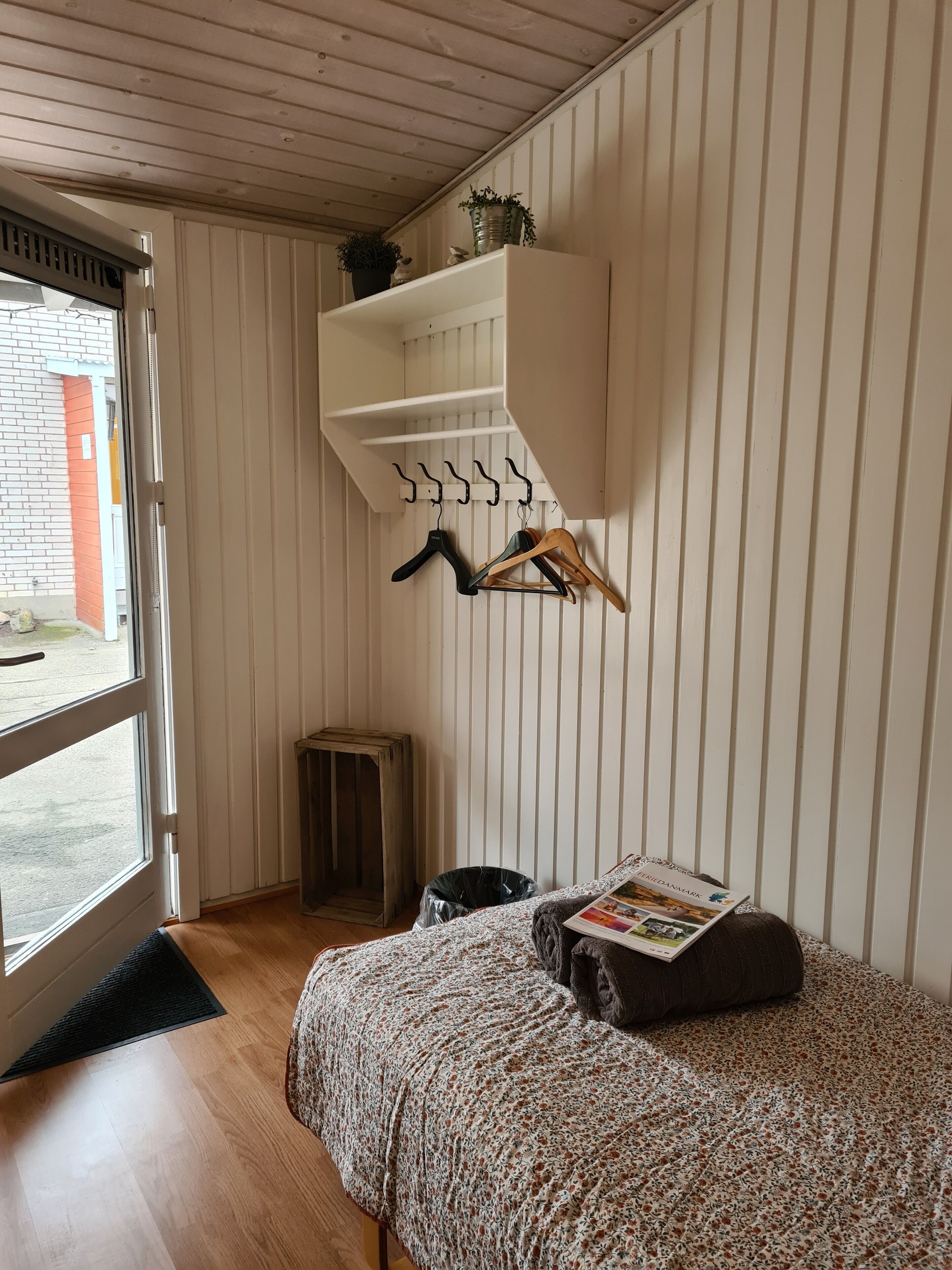 triple room, private bathroom | 1 bedroom, iron/ironing board, free wifi