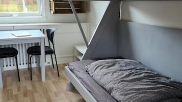 Quadruple Room, Shared Bathroom, Garden View | Iron/ironing board, free WiFi, bed sheets