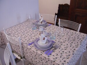 Dining - The Little Studio Apartment (FIRENZE)