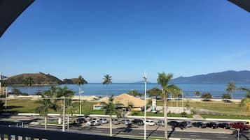 Quang cảnh ban công