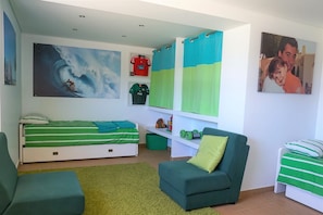 5 chambres, fer et planche à repasser, Wi-Fi, draps fournis