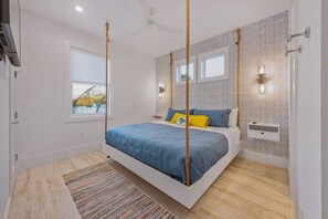 4 bedrooms, iron/ironing board, free WiFi, bed sheets