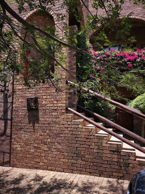 Exterior detail - Bastille de Blignaut B&B (Edenvale)