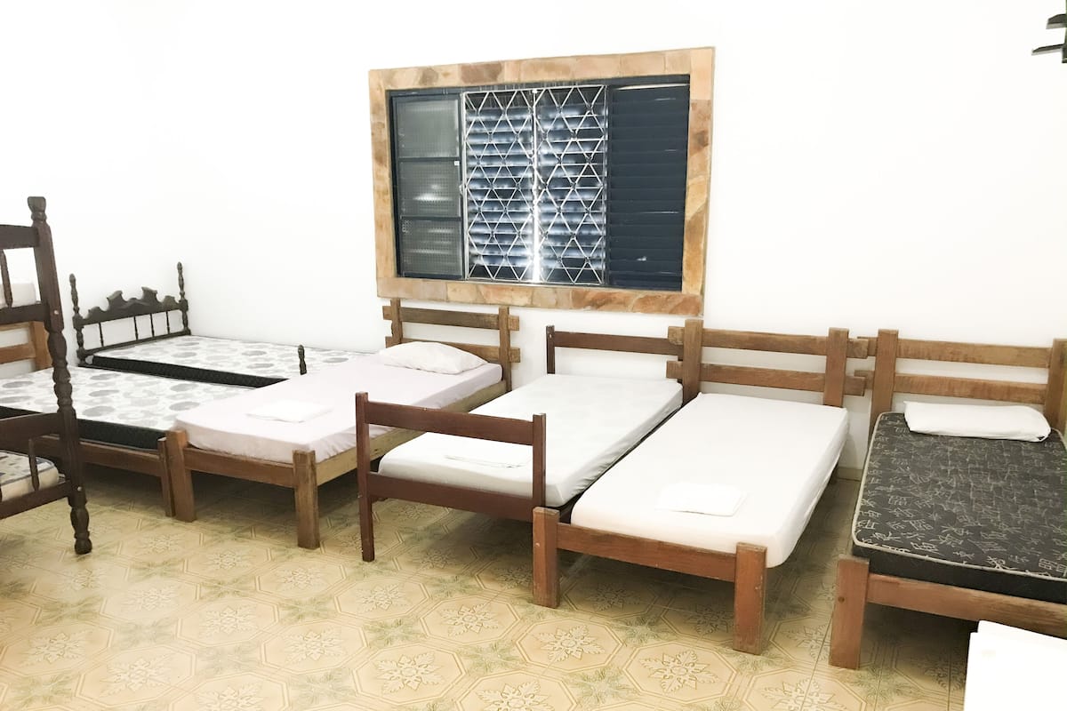 Quarto família (11) | Free WiFi, bed sheets