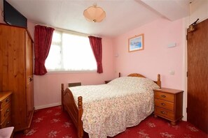 Double Room | Iron/ironing board, free WiFi, bed sheets - The Palm Court Hotel (Shanklin)