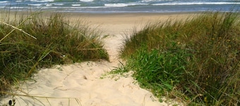 Suítes Completas a 90m da Praia