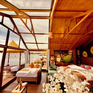 Suite Deluxe | 1 habitación, edredón, insonorización y wifi gratis 