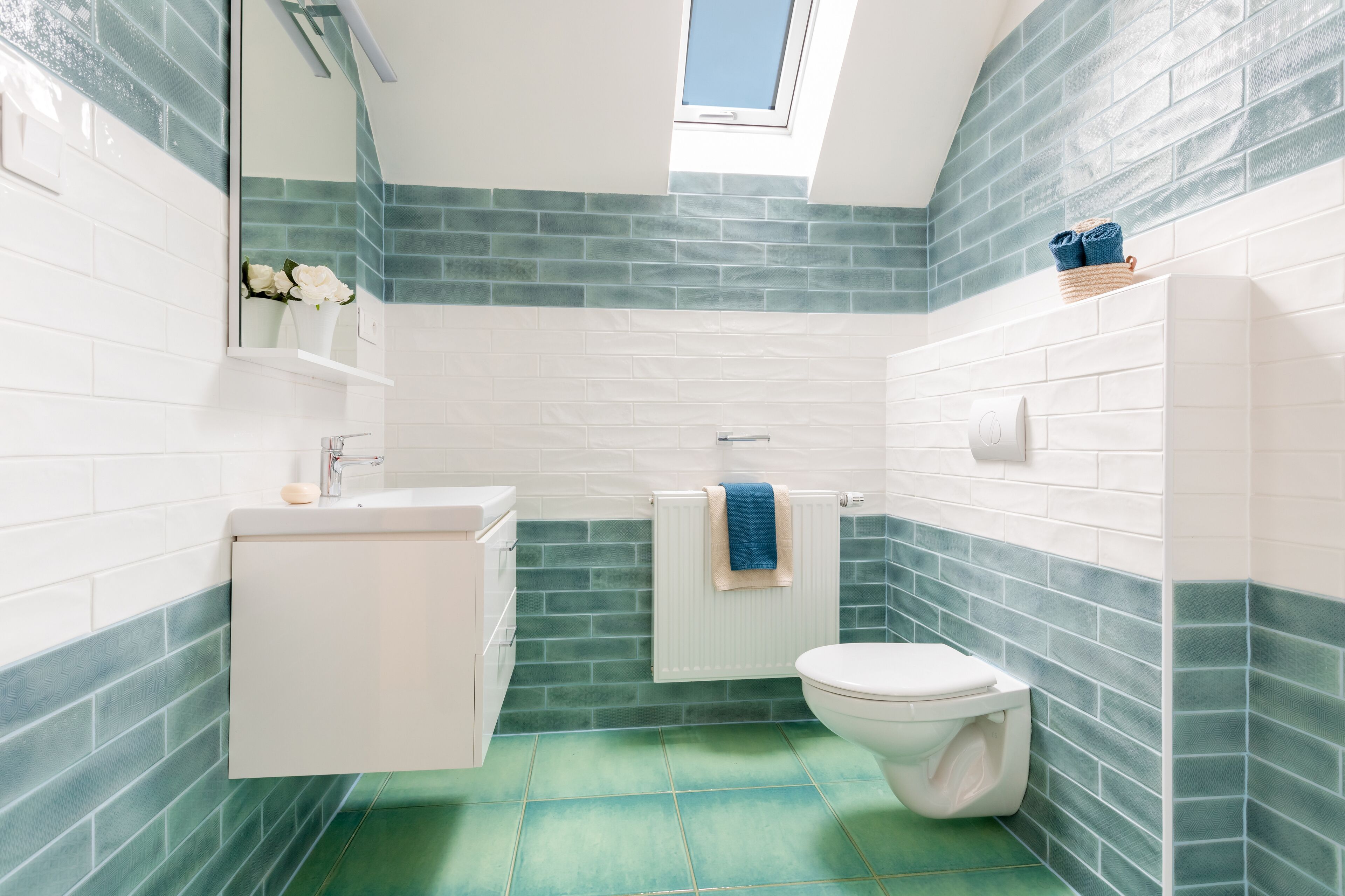 Comfort Studio | Bathroom | Shower, hair dryer, heated floors, towels
