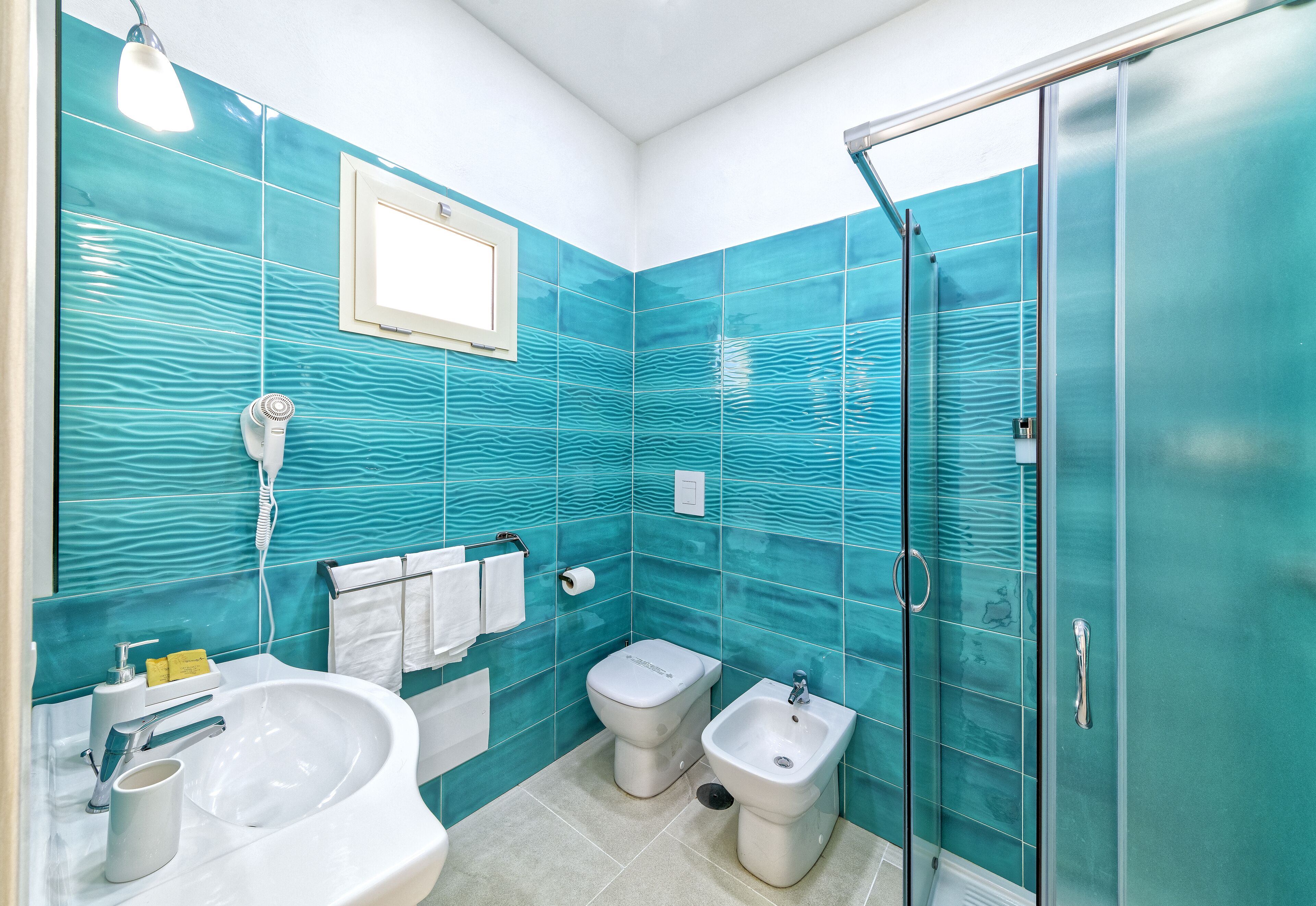superior double or twin room, 1 bedroom, garden view, annex building | bathroom | shower, rainfall showerhead, hair dryer, bidet