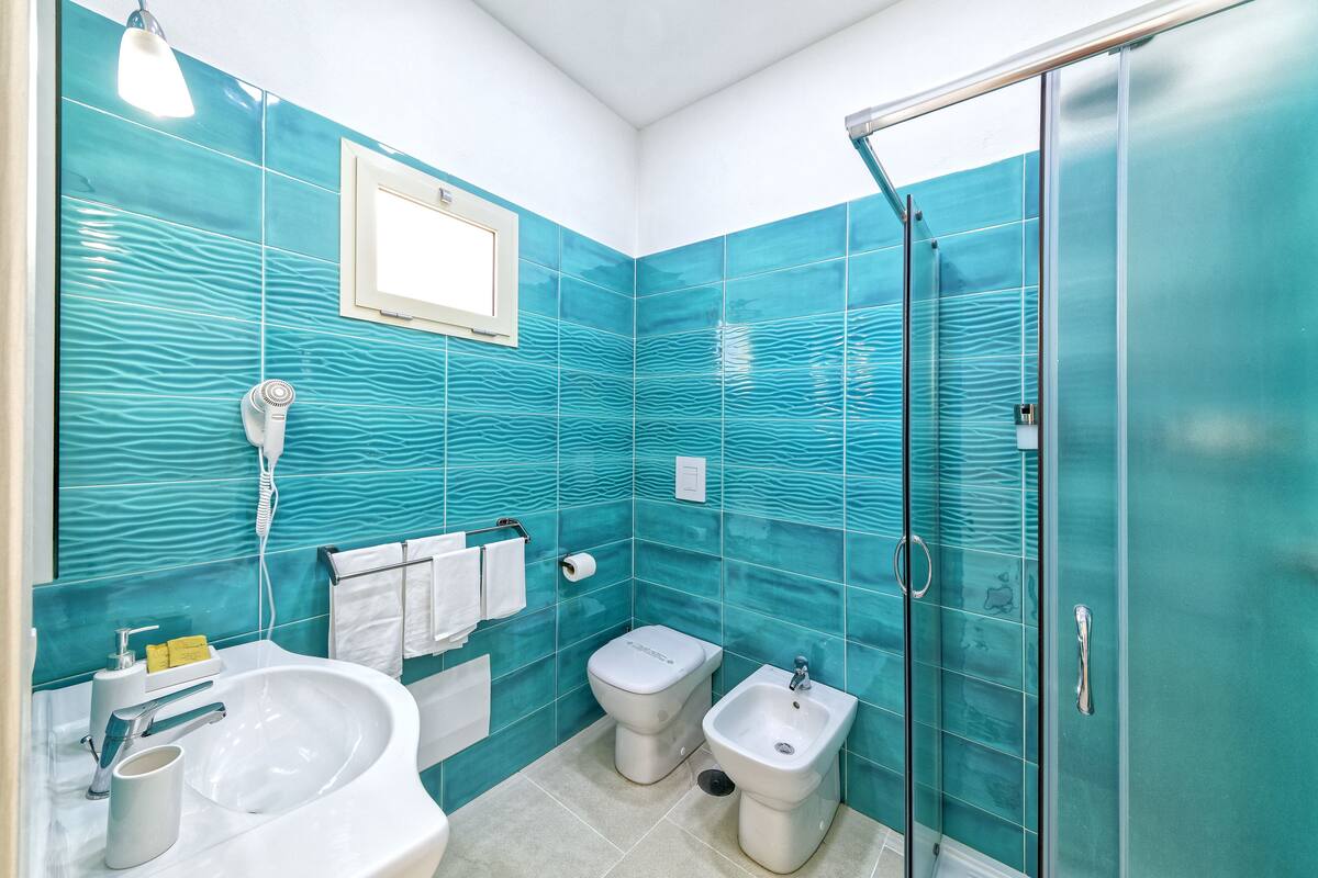 superior double or twin room, 1 bedroom, garden view, annex building | bathroom | shower, rainfall showerhead, hair dryer, bidet