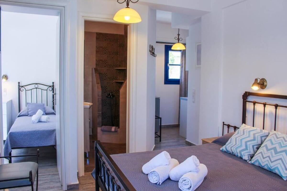 Caja de seguridad en la habitación, wifi gratis y ropa de cama