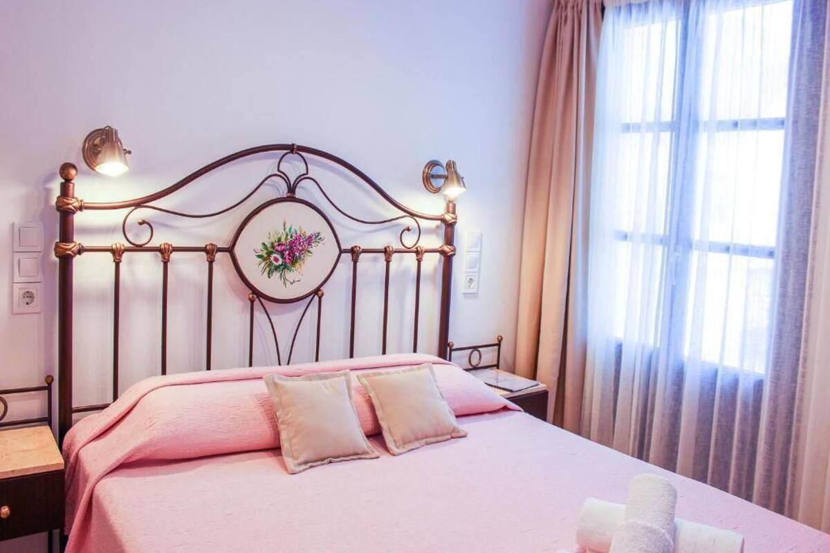 Caja de seguridad en la habitación, wifi gratis y ropa de cama