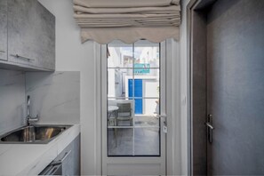 Leilighet – comfort | Safe på rommet, strykejern/-brett, wi-fi (inkludert) og sengetøy