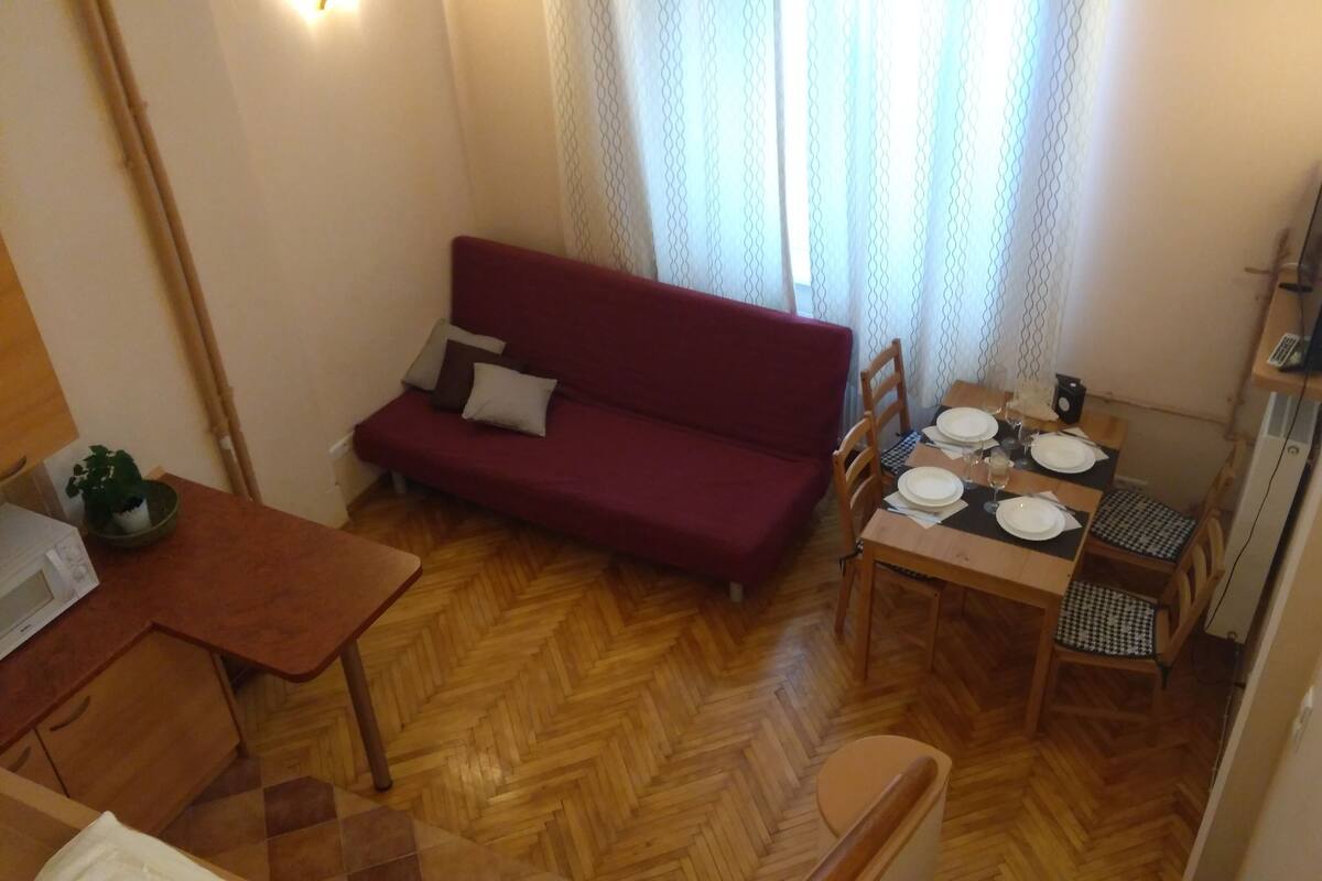 Basic Apartment | Living room | 32-inch flat-screen TV with cable channels, TV