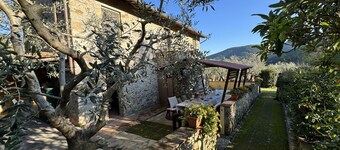 Country House / Farm House in Buti with 4 bedrooms sleeps 8