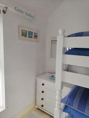 Cottage | 2 chambres, bureau, fer et planche à repasser, Wi-Fi gratuit
