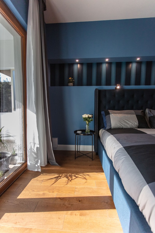 2 chambres, fer et planche à repasser, Wi-Fi, draps fournis