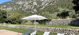 Villa with swimming pool in the heart of the Tramuntana Mountains