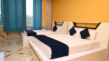 Classic Double or Twin Room | Dilengkapkan perabot secara berasingan, cadar katil 