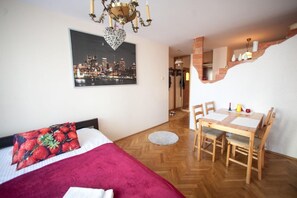 2 Schlafzimmer, Bügeleisen/Bügelbrett, kostenloses WLAN, Bettwäsche