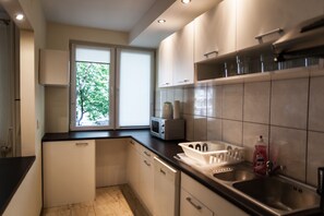 Apartment, 2 Bedrooms | Private kitchen | Fridge, microwave, stovetop, cookware/dishes/utensils - Apartamenty Varsovie Superb Panska 5 (Warsaw)