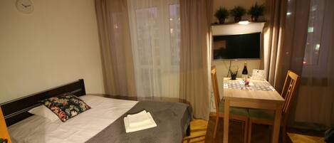 Classic Studio Suite | Iron/ironing board, free WiFi, bed sheets